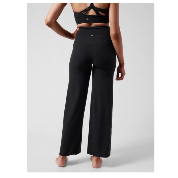 ATHLETA Elation Wide Leg Pant // Black // Various sizes - Picture 3 of 11